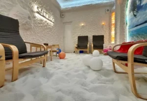 солна стая в София- SaltHug- голяма зала за деца и възрастни